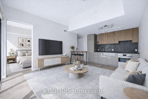 Photo 7 at 732 - 161 Roehampton Avenue, Mount Pleasant East, Toronto