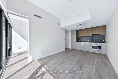 Photo 9 at 732 - 161 Roehampton Avenue, Mount Pleasant East, Toronto