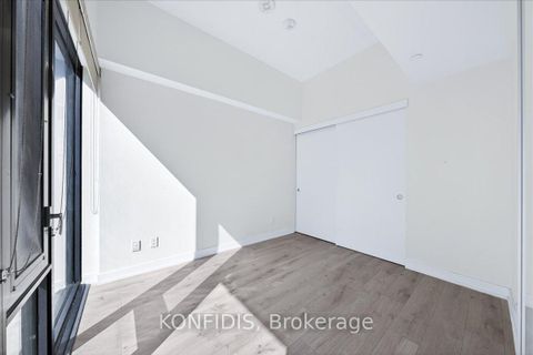 Photo 13 at 732 - 161 Roehampton Avenue, Mount Pleasant East, Toronto