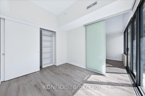 Photo 14 at 732 - 161 Roehampton Avenue, Mount Pleasant East, Toronto