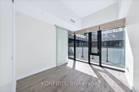 Photo 15 at 732 - 161 Roehampton Avenue, Mount Pleasant East, Toronto