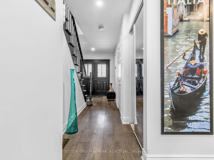 Photo 4 at 38 Elderbrook Crescent, Patterson, Vaughan