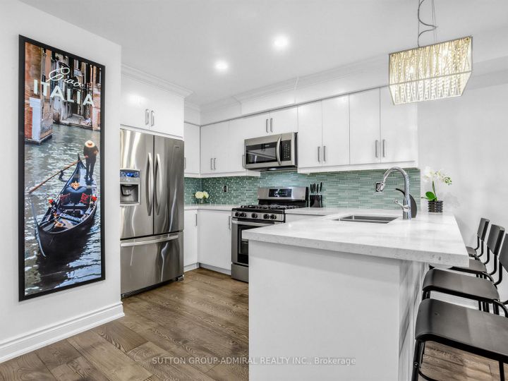 Photo 10 at 38 Elderbrook Crescent, Patterson, Vaughan