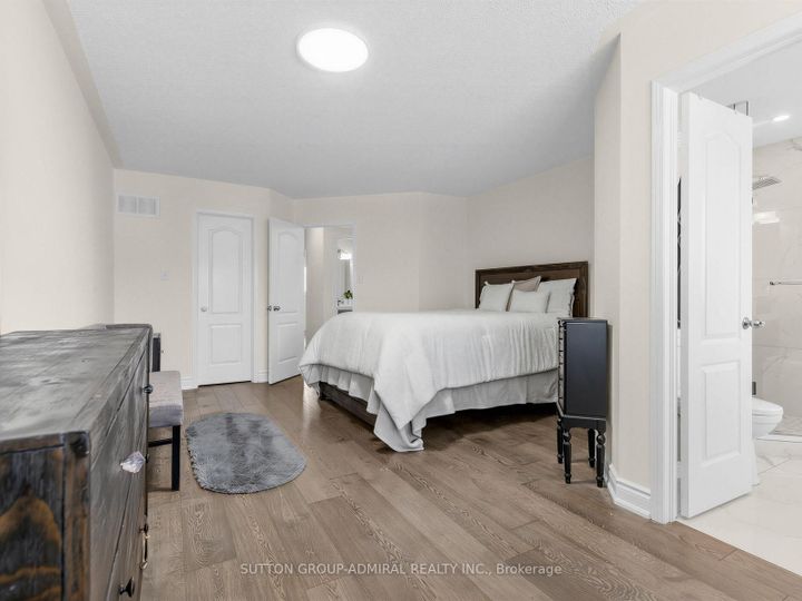 Photo 17 at 38 Elderbrook Crescent, Patterson, Vaughan