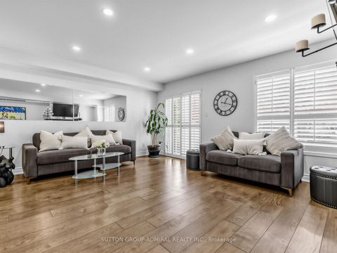 Photo 6 at 38 Elderbrook Crescent, Patterson, Vaughan