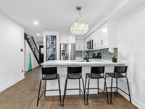 Photo 9 at 38 Elderbrook Crescent, Patterson, Vaughan