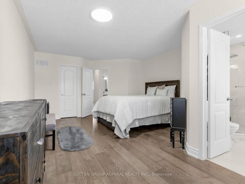 Photo 17 at 38 Elderbrook Crescent, Patterson, Vaughan