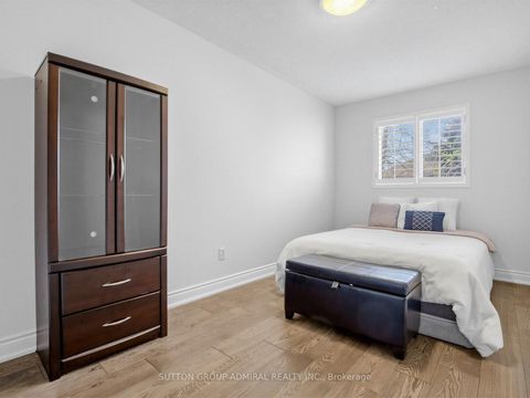 Photo 22 at 38 Elderbrook Crescent, Patterson, Vaughan