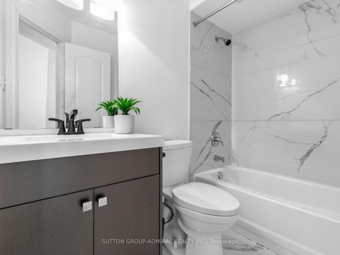 Photo 24 at 38 Elderbrook Crescent, Patterson, Vaughan