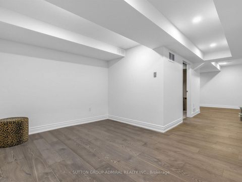 Photo 26 at 38 Elderbrook Crescent, Patterson, Vaughan