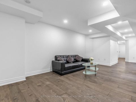 Photo 28 at 38 Elderbrook Crescent, Patterson, Vaughan