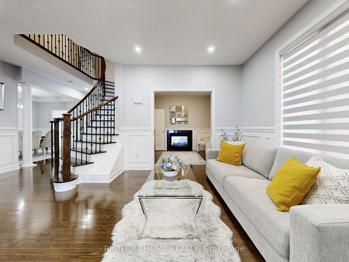 Photo 6 at 116 Summerlyn Trail, Bradford, Bradford West Gwillimbury