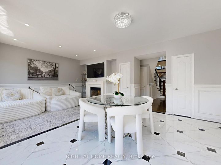 Photo 17 at 116 Summerlyn Trail, Bradford, Bradford West Gwillimbury