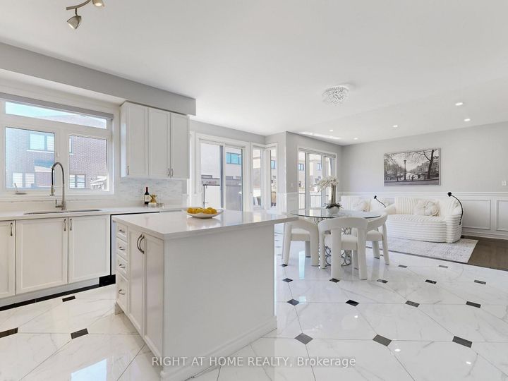 Photo 19 at 116 Summerlyn Trail, Bradford, Bradford West Gwillimbury