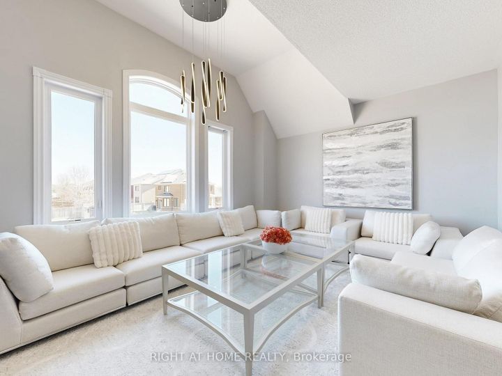 Photo 21 at 116 Summerlyn Trail, Bradford, Bradford West Gwillimbury