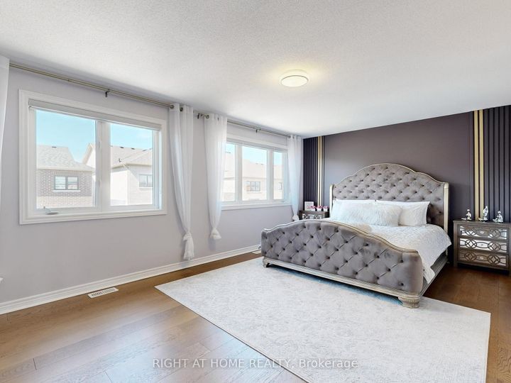 Photo 25 at 116 Summerlyn Trail, Bradford, Bradford West Gwillimbury