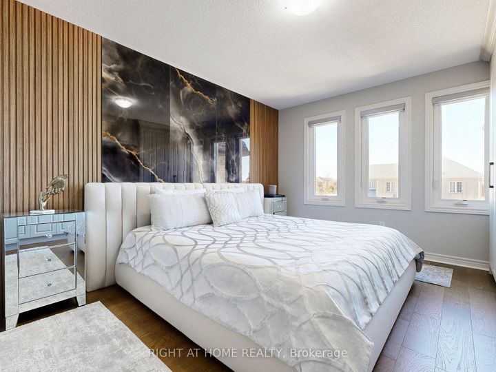 Photo 32 at 116 Summerlyn Trail, Bradford, Bradford West Gwillimbury