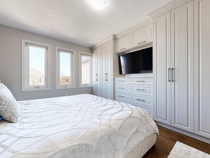 Photo 33 at 116 Summerlyn Trail, Bradford, Bradford West Gwillimbury