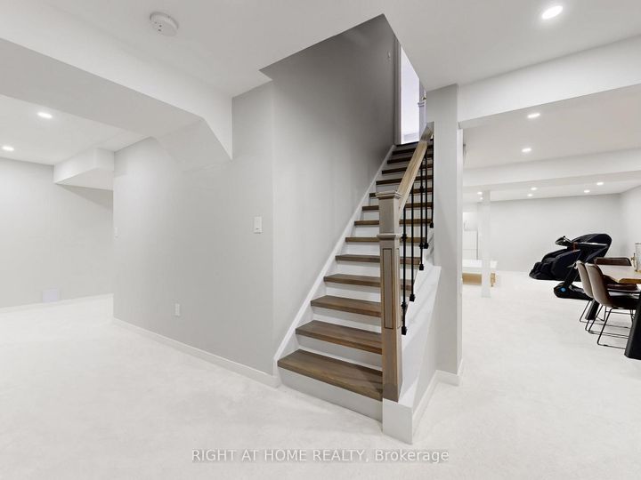 Photo 35 at 116 Summerlyn Trail, Bradford, Bradford West Gwillimbury