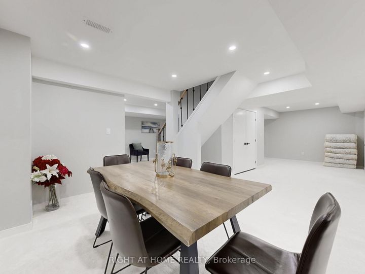 Photo 37 at 116 Summerlyn Trail, Bradford, Bradford West Gwillimbury