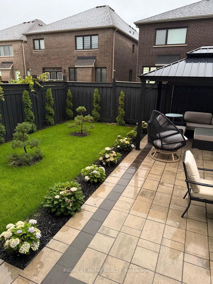 Photo 46 at 116 Summerlyn Trail, Bradford, Bradford West Gwillimbury