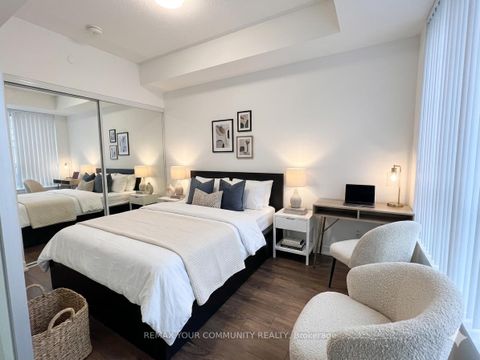 Photo 3 at 608 - 158 Front Street, Moss Park, Toronto