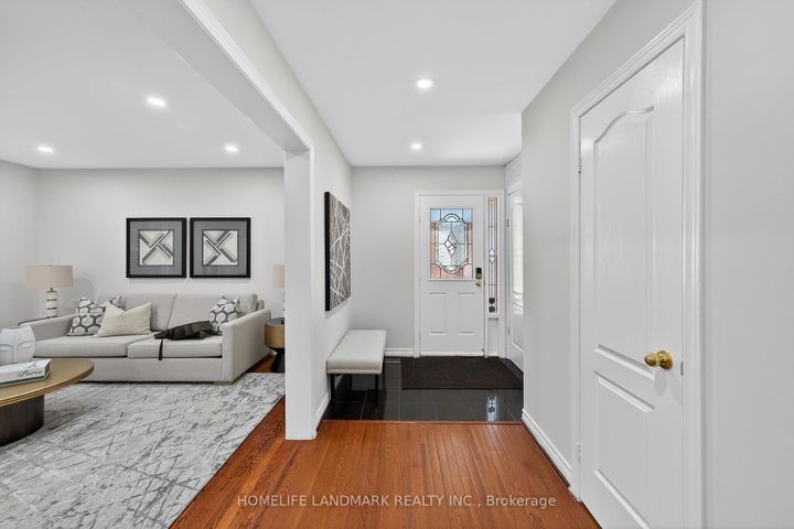 Photo 3 at 120 Brookmill Drive, Brownridge, Vaughan