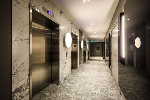 Photo 4 at 204 - 285 Dufferin Street, South Parkdale, Toronto