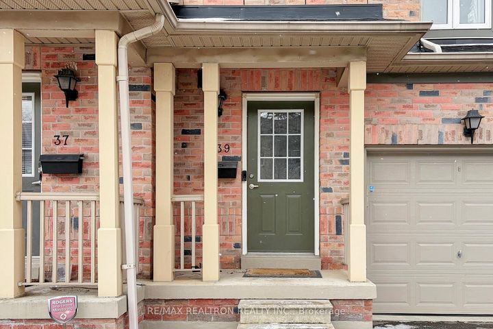 Photo 2 at 39 - 4600 Kimbermount Avenue, Central Erin Mills, Mississauga