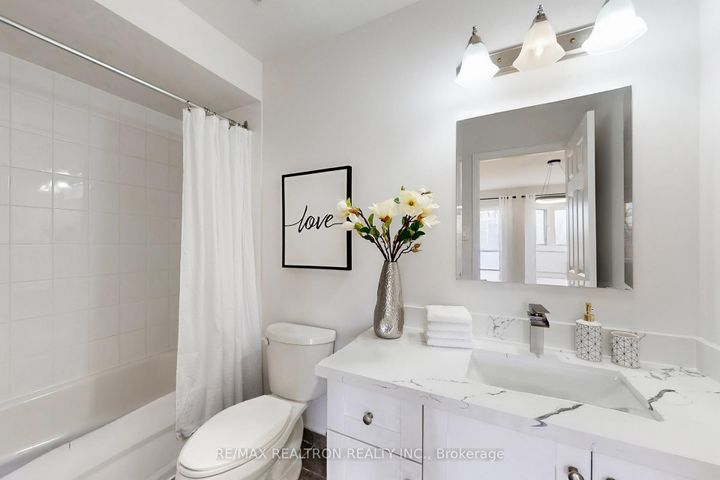 Photo 17 at 39 - 4600 Kimbermount Avenue, Central Erin Mills, Mississauga