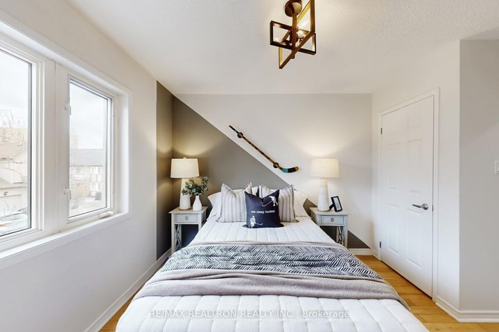 Photo 18 at 39 - 4600 Kimbermount Avenue, Central Erin Mills, Mississauga