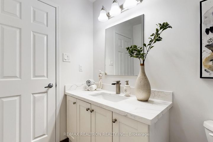 Photo 23 at 39 - 4600 Kimbermount Avenue, Central Erin Mills, Mississauga