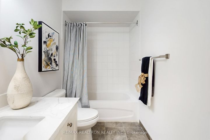 Photo 24 at 39 - 4600 Kimbermount Avenue, Central Erin Mills, Mississauga