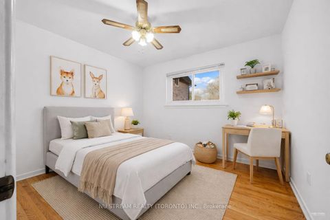 Photo 11 at 18 Emily Carr Street, Unionville, Markham