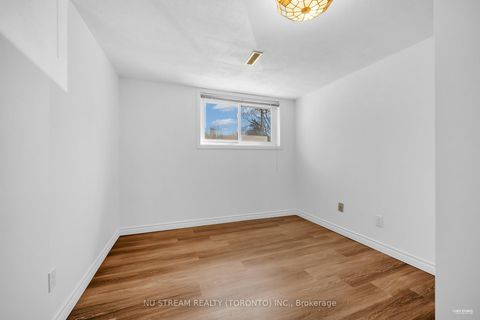 Photo 24 at 18 Emily Carr Street, Unionville, Markham