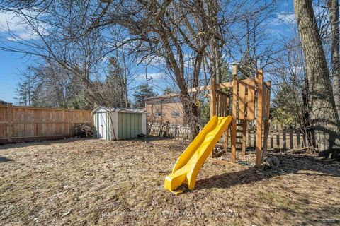 Photo 32 at 18 Emily Carr Street, Unionville, Markham