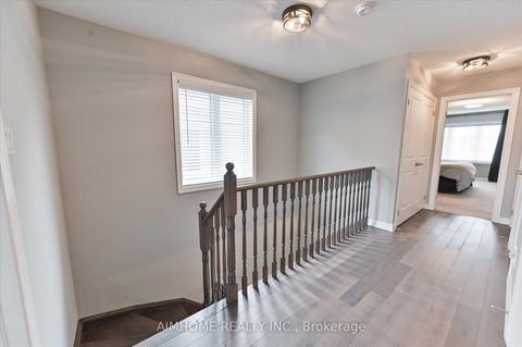Photo 20 at 52 vedette Way, Vellore Village, Vaughan