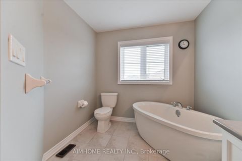 Photo 27 at 52 vedette Way, Vellore Village, Vaughan