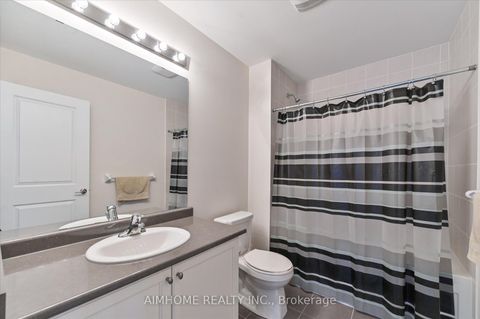 Photo 30 at 52 vedette Way, Vellore Village, Vaughan