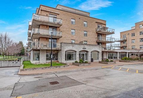 Photo 1 at 501 - 2506 Rutherford Road, Maple, Vaughan