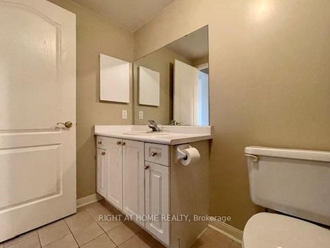 Photo 16 at 501 - 2506 Rutherford Road, Maple, Vaughan