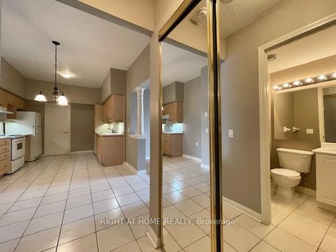 Photo 22 at 501 - 2506 Rutherford Road, Maple, Vaughan
