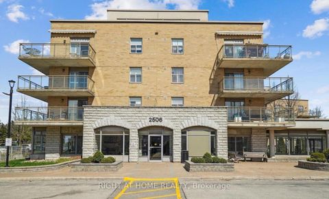 Photo 42 at 501 - 2506 Rutherford Road, Maple, Vaughan