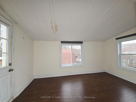 Photo 6 at 11960 Yonge Street, Jefferson, Richmond Hill