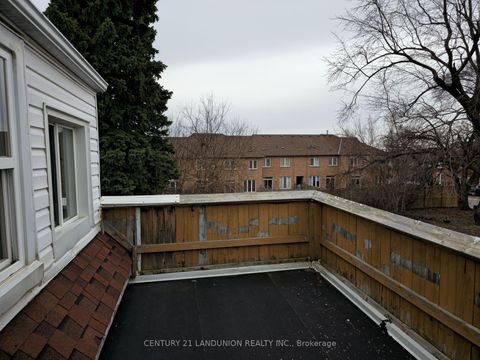 Photo 12 at 11960 Yonge Street, Jefferson, Richmond Hill