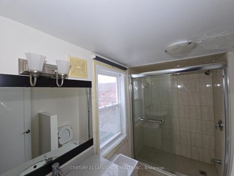 Photo 13 at 11960 Yonge Street, Jefferson, Richmond Hill