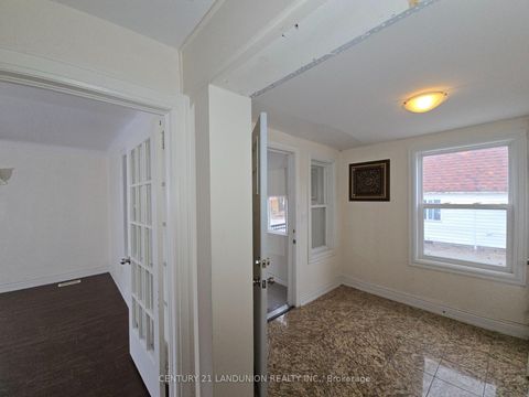 Photo 18 at 11960 Yonge Street, Jefferson, Richmond Hill