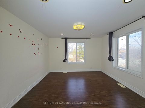 Photo 19 at 11960 Yonge Street, Jefferson, Richmond Hill