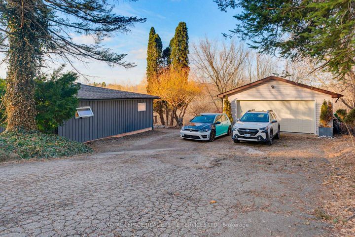 Photo 4 at 18 Cherry Street, Georgetown, Halton Hills