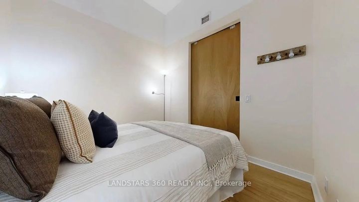 Photo 17 at 926 - 155 Dalhousie Street, Yonge Corridor, Toronto